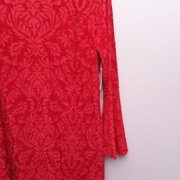 ECI Velvet Bell Sleeve Shift Cocktail Dress - Picture 6 of 8